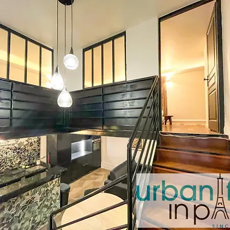09 - Amazing Duplex On Champs-elysees דירה *