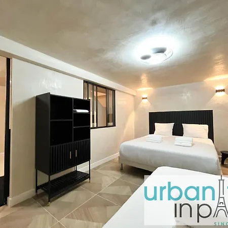 09 - Amazing Duplex On Champs-elysees דירה *